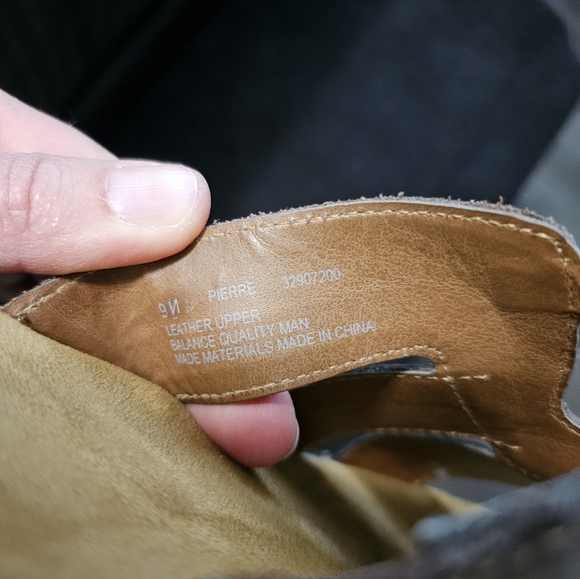 *Naturalizer Sandals* - Picture 9 of 12